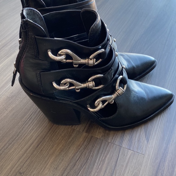 rebecca minkoff seavie bootie